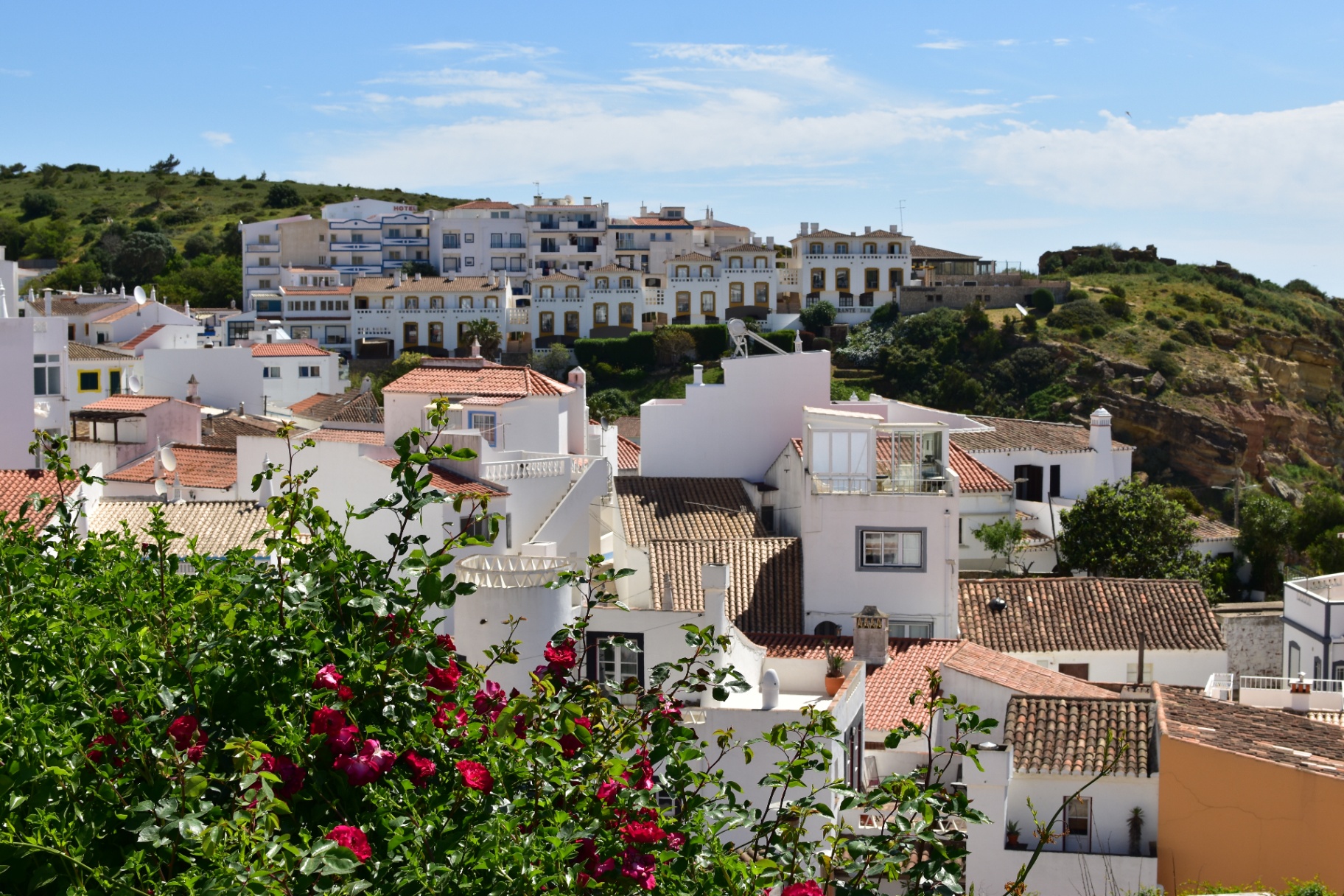 Burgau — vila de pescadores no Algarve com casinhas brancas
